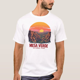 Mesa Verde National Park Flat Retro Sunset Art T-Shirt