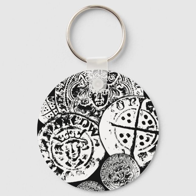 Metal detecting gift, hammered coin key ring (Front)