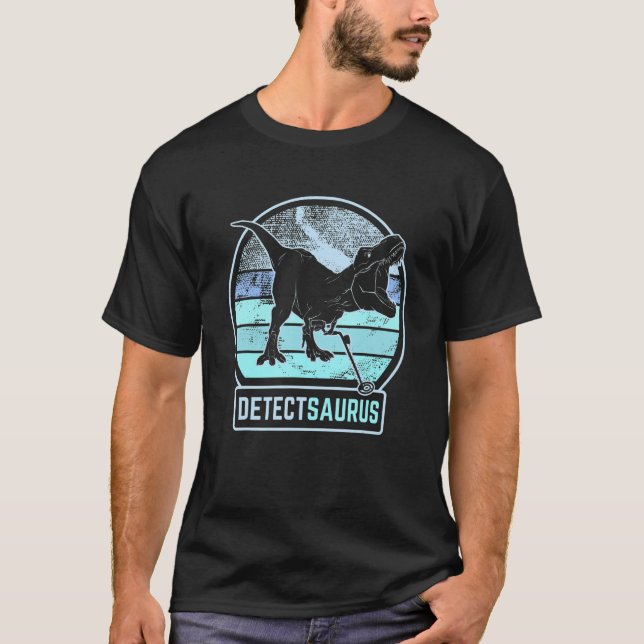 Metal Detecting Treasure Hunt Detectorist  Detects T-Shirt (Front)
