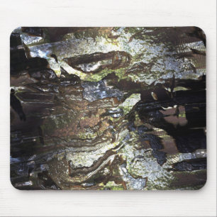 Metal Love Damaged 8 Mousepad