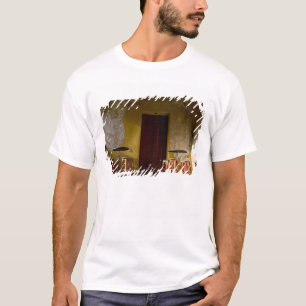 Mexico, Oaxaca, Afternoon sun lights balcony of T-Shirt