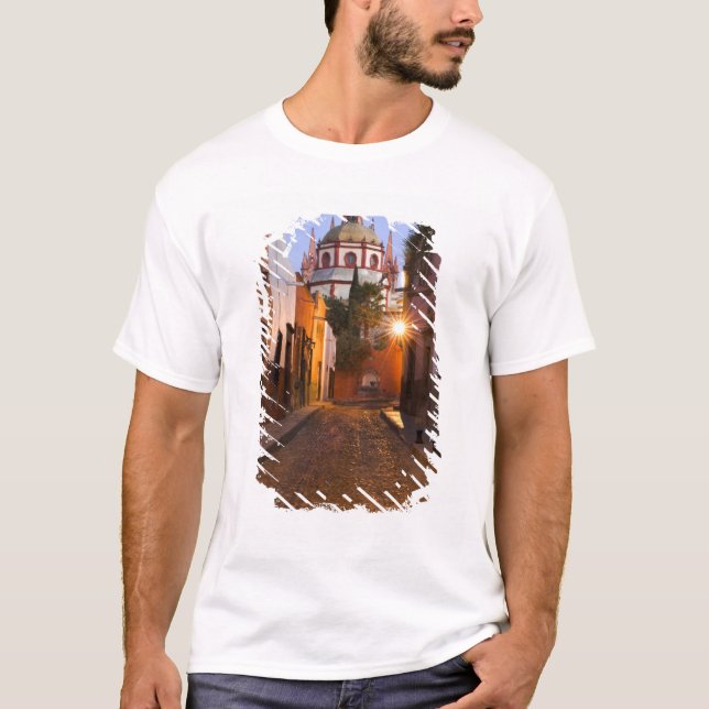 Mexico, San Miguel de Allende. Early morning T-Shirt (Front)