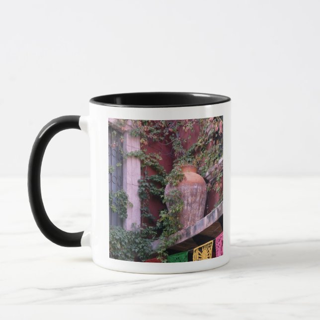 Mexico, San Miguel de Allende, Ivy, clay pot, Mug (Left)