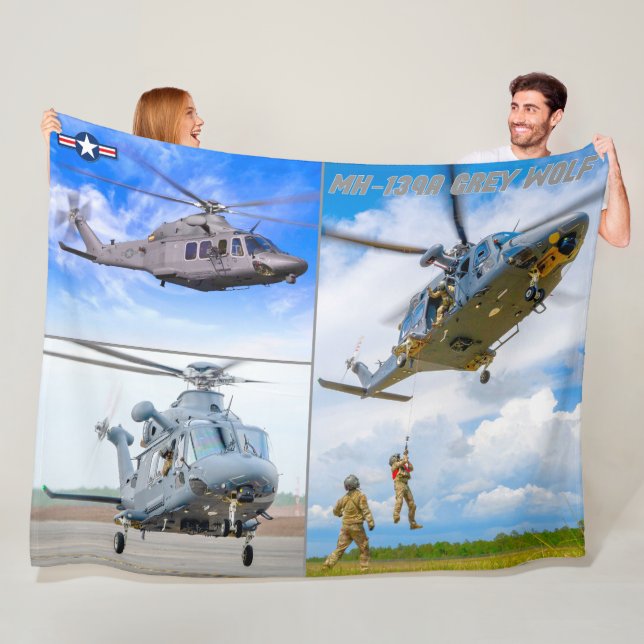MH-139A GREY WOLF FLEECE BLANKET (In Situ)