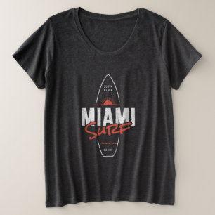 Miami Surf – Vintage Beach Sunset Surfboard Design Plus Size T-Shirt