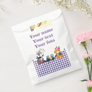 Mice and squirrels play a concert favour bags