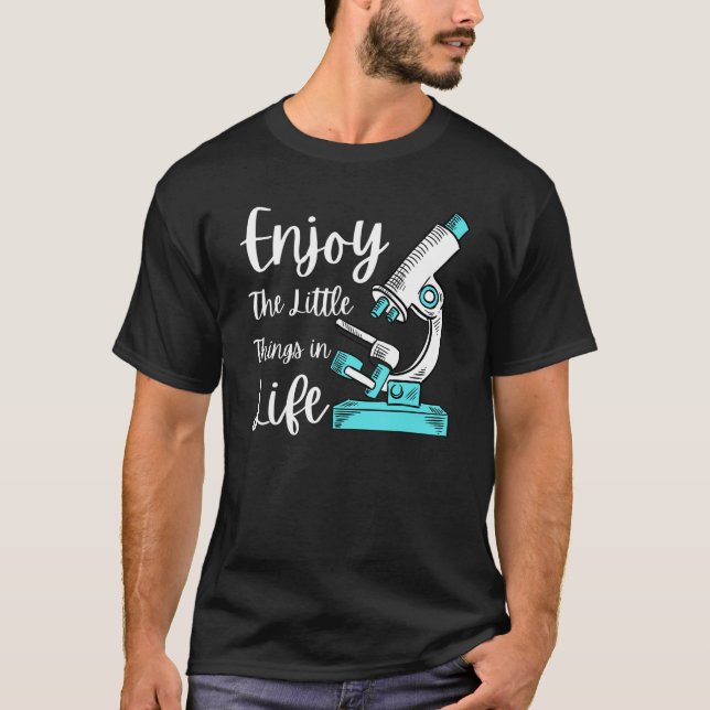 Microscope For Men Women Biology Nerd Science Lab  T-Shirt (Front)