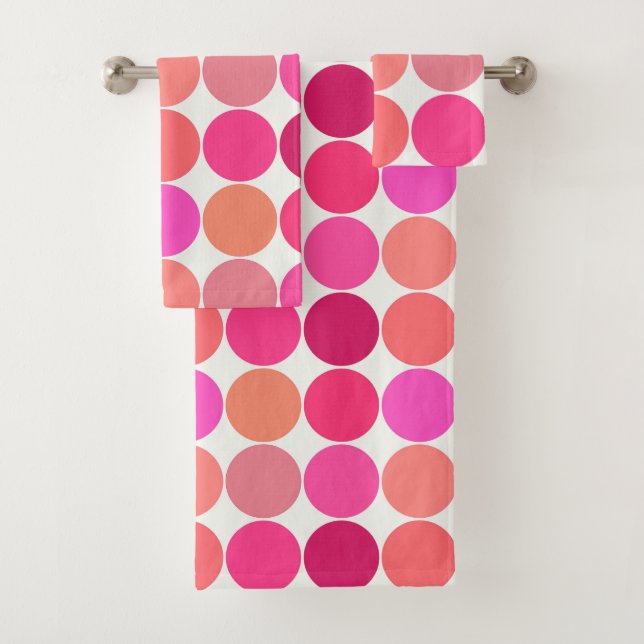 Mid-Century Giant Dots, Fuchsia Pink and Coral Bath Towel Set (Insitu)