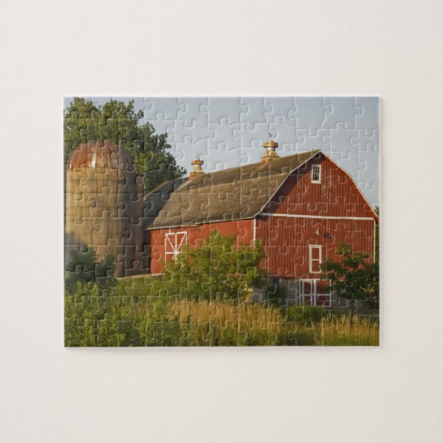 Midwestern Red Barn Jigsaw Puzzle (Horizontal)