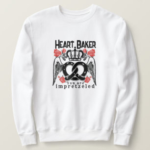 Mikitiez pretzel bread baker queen king sweatshirt