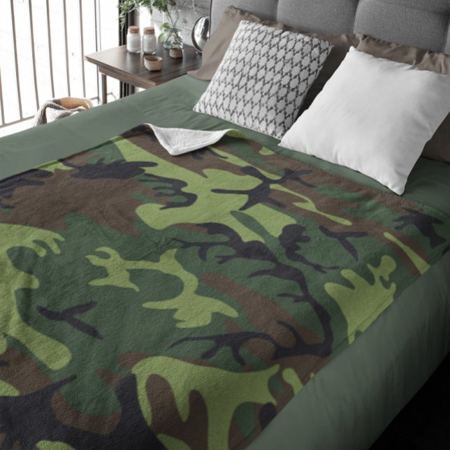 Military Green Camouflage Pattern Fleece Blanket (Military Green Camouflage Pattern Fleece Blanket)