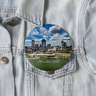Milwaukee, Wisconsin cityscape photograph, 10 Cm Round Badge