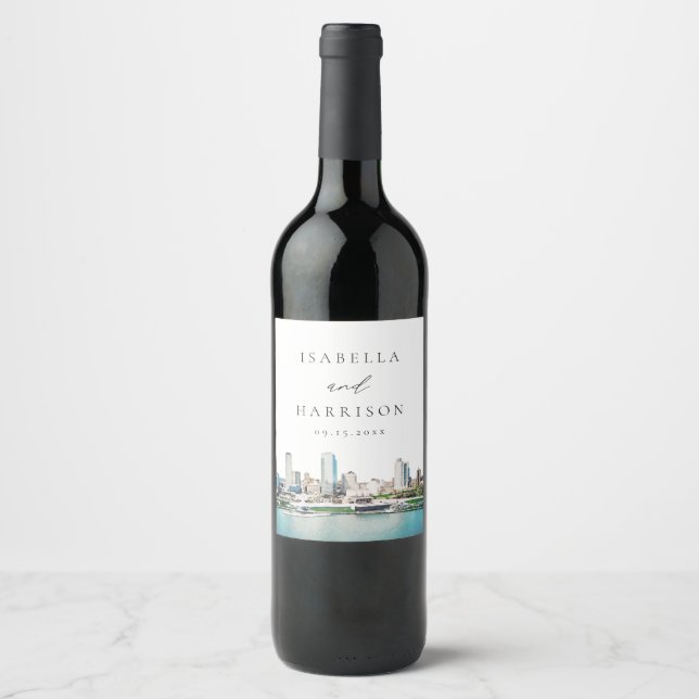 MILWAUKEE Wisconsin Skyline Destination Travel Wine Label (Front)