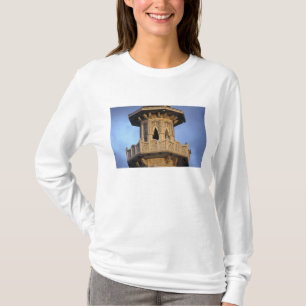 Minaret of the Al-Majarra Mosque, Sharjah, T-Shirt