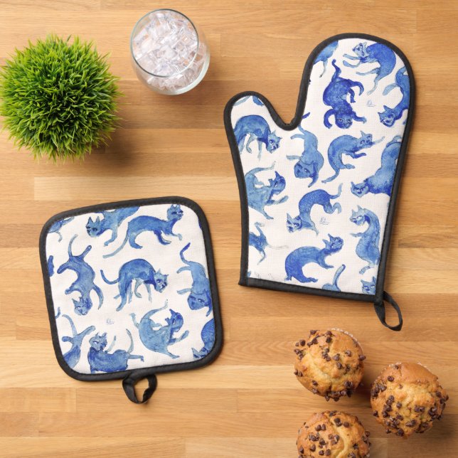 Ming Style Blue Floating Cats Pattern Oven Mitt &  Pot Holder Set (Top Down)