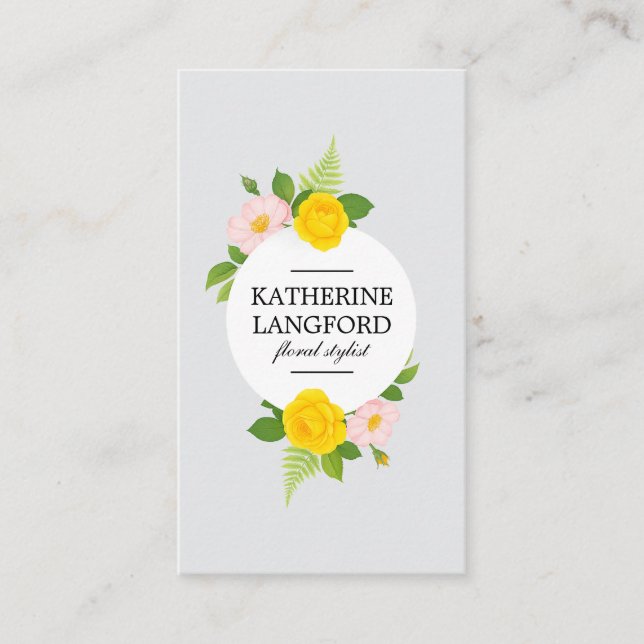 Minimal Floral Wreath Beauty Salon Grey Business Card (Front)