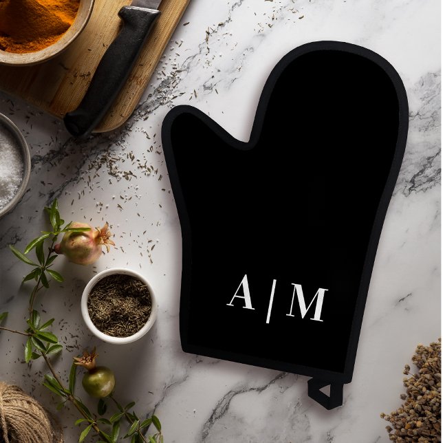 Minimal Initial Black Oven Mitt (Creator Uploaded)