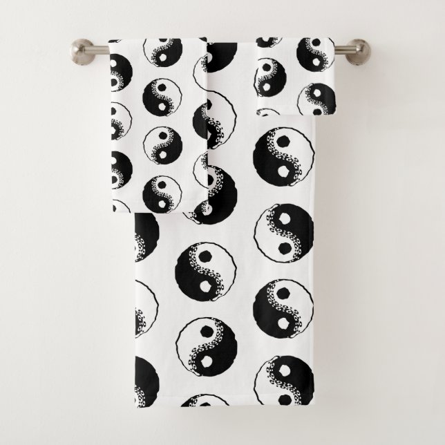 Minimal Modern Black and White Yin Yang Pattern Bath Towel Set (Insitu)