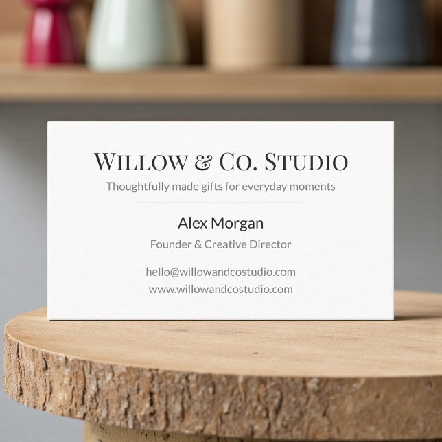 Minimal Modern Business Card (Creator Uploaded)