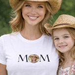 Minimal Simple Photo MOM Mother's Day Gift T-Shirt<br><div class="desc">Minimal Simple Photo MOM Mother's Day Gift T-Shirt. Your mother will get tears in her eyes when you give her this t-shirt with your photo for Mother's Day. She will wear it with pride and joyfully show the world her precious child.</div>