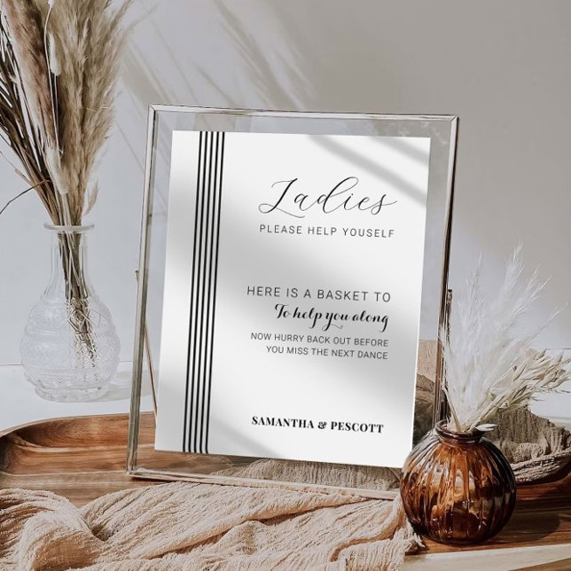 Minimal wedding bathroom sign (Creator Uploaded)