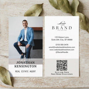 Minimal White Modern Professional Real Estate Business Card