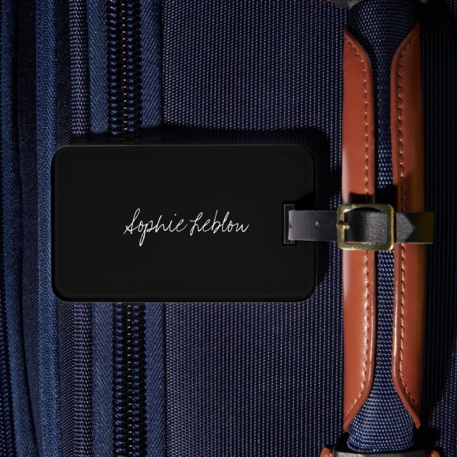 Minimalist black tag with name (Front Insitu 4)