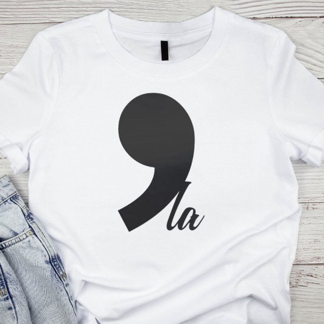 Minimalist Comma-La T-Shirt (Creator Uploaded)
