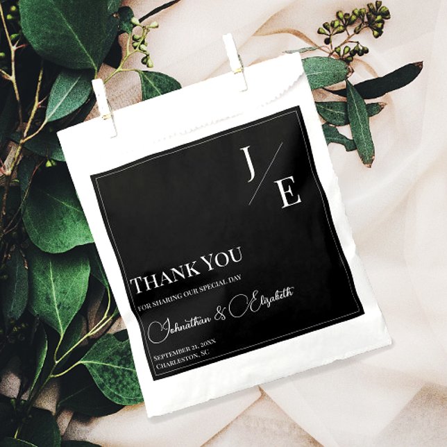 Minimalist Monogram Wedding | Black Favour Bags (Black Minimalist Monogram Wedding Favor Bags)