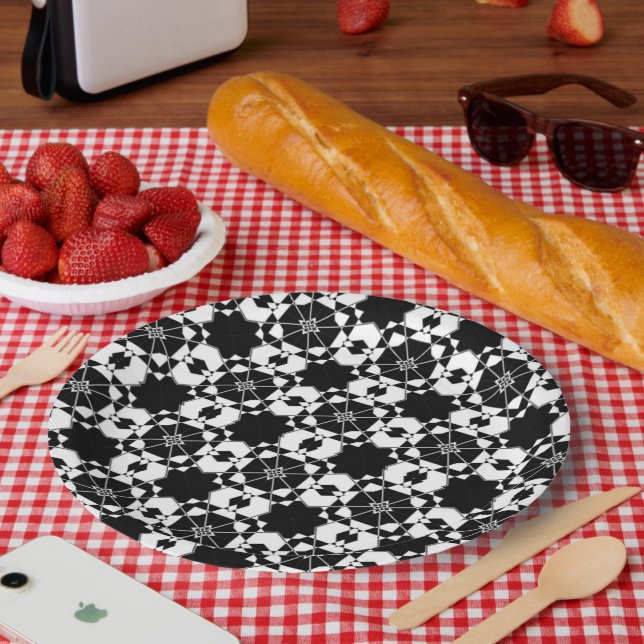 Minimalist retro check pattern – Monochrome design Paper Plate (Picnic)