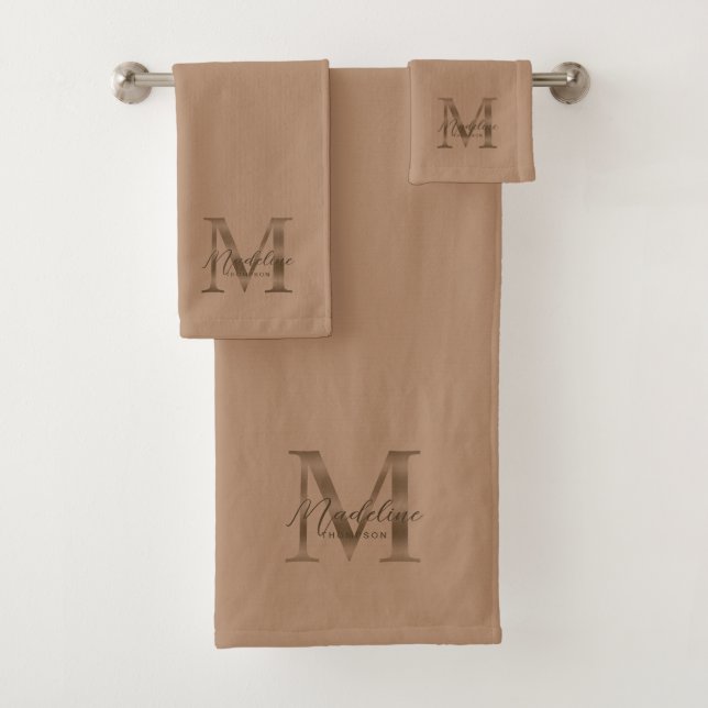 Minimalist Script Taupe Metallic Gold Monogram Bath Towel Set (Insitu)