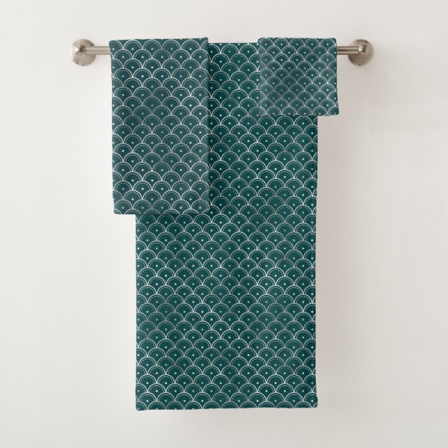 Minimalist Silver Teal Art Deco Graphic Bath Towel Set (Insitu)