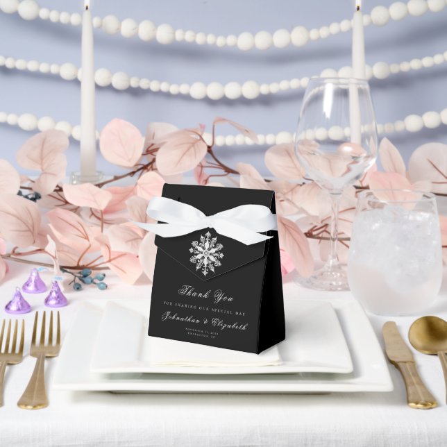 Minimalist Snowflake Wedding | Black Favour Box (Wedding)