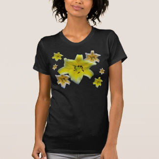 Minimalist Yellow Lily Flower Macro Photo Art T-Shirt