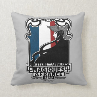 Ministère des Affaires Magiques de la France Logo Cushion