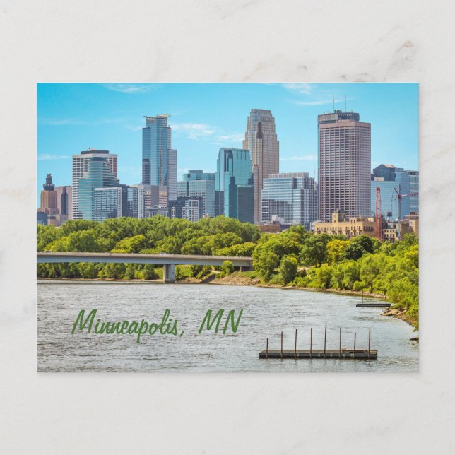 Minneapolis, MN Skyline postcard (Front)