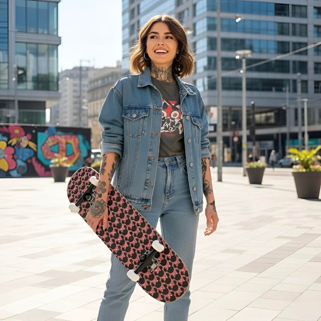 Minni Skateboard (Creator Uploaded)