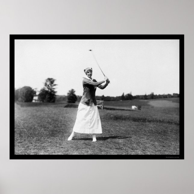 Miss E. Pickhardt Playing Golf 1914 Poster (Front)