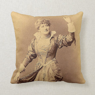 Miss Ellen Terry as Beatrice Cushion