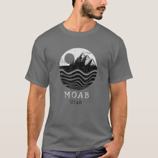 Moab Vintage Mountains Hiking Camping Utah Retro T-Shirt
