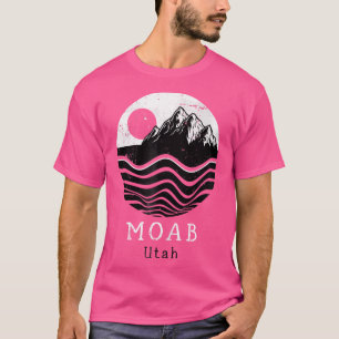 Moab Vintage Mountains Hiking Camping Utah Retro T-Shirt