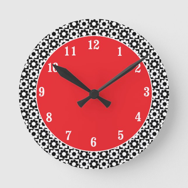 Mod Flower Power Round Clock (Front)