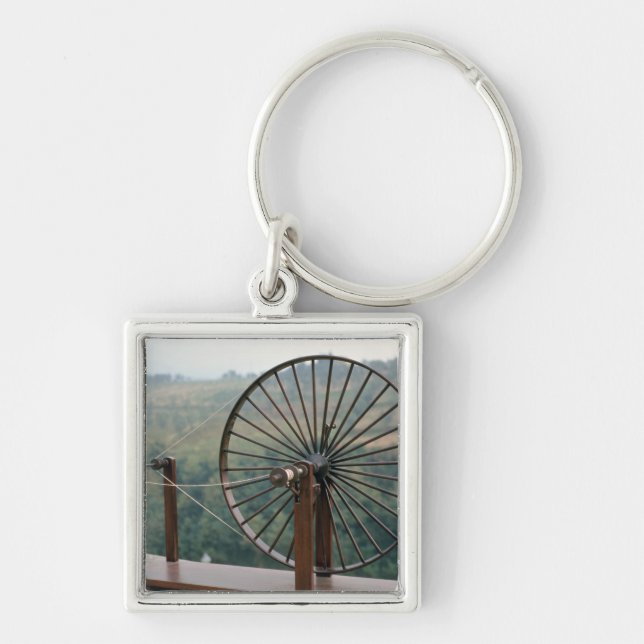 Model of a spinning machine key ring (Front)