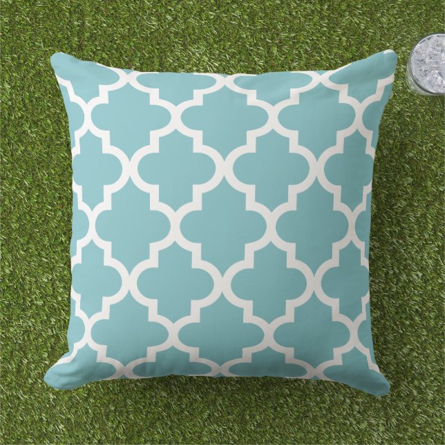 Modern Aqua Blue Moroccan Quatrefoil Pattern Outdoor Cushion (Grass)