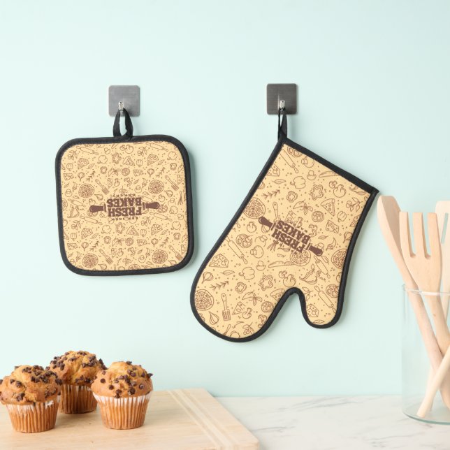 Modern Best Pizza In Town Professional  Oven Mitt & Pot Holder Set (Insitu(Hanging))