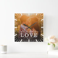 Modern Chic Wedding All you need is Love Photo