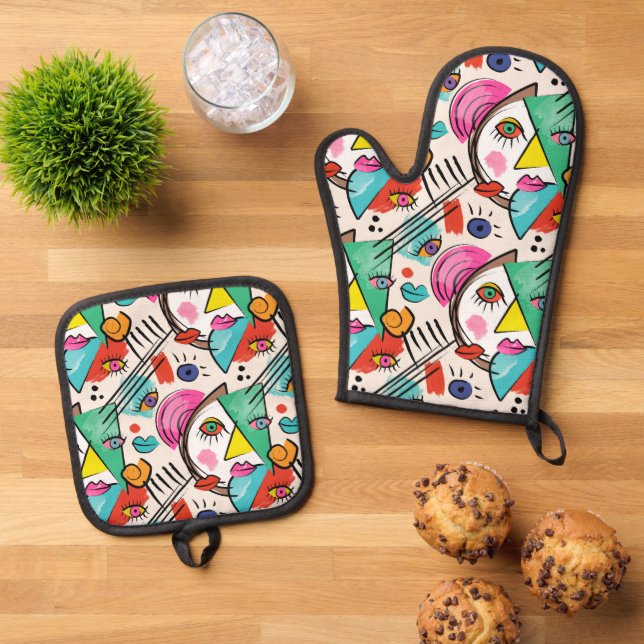 Modern Cubism Abstract Artsy Female Faces Art Oven Mitt & Pot Holder Set (Top Down)