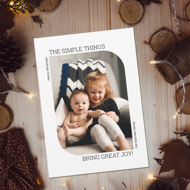 Modern Curved Frame Minimal 1 Photo Christmas Holiday Card (Creator Uploaded)