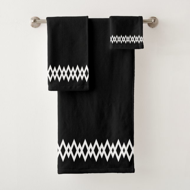 Modern Diamond Decorative Line on Black Bath Towel Set (Insitu)