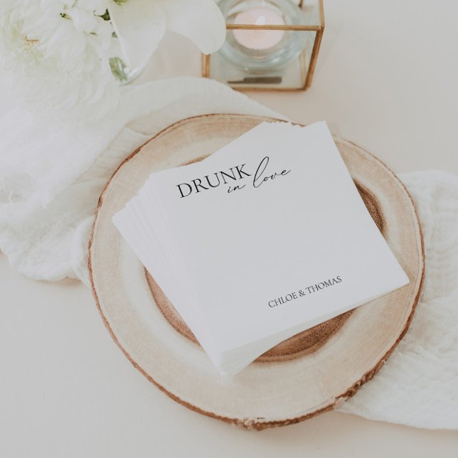Modern "Drunk in Love" Napkins for Wedding Bar (Modern "Drunk in Love" Napkins for Wedding Bar)